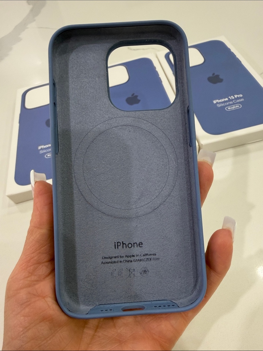Apple iPhone 15 Pro Silicone Case - winter Blue - Picture 2 of 3